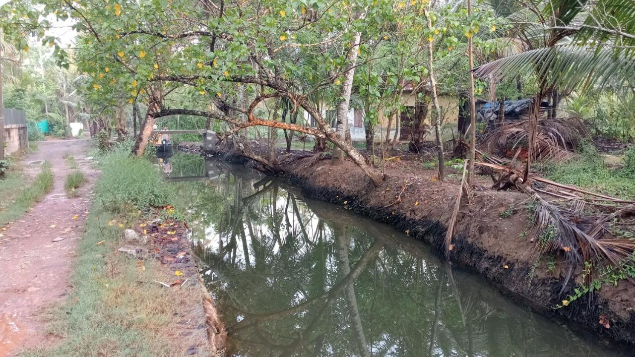 Prakruthi Residency Munroeisland Apartment Mundrothuruth Luaran gambar