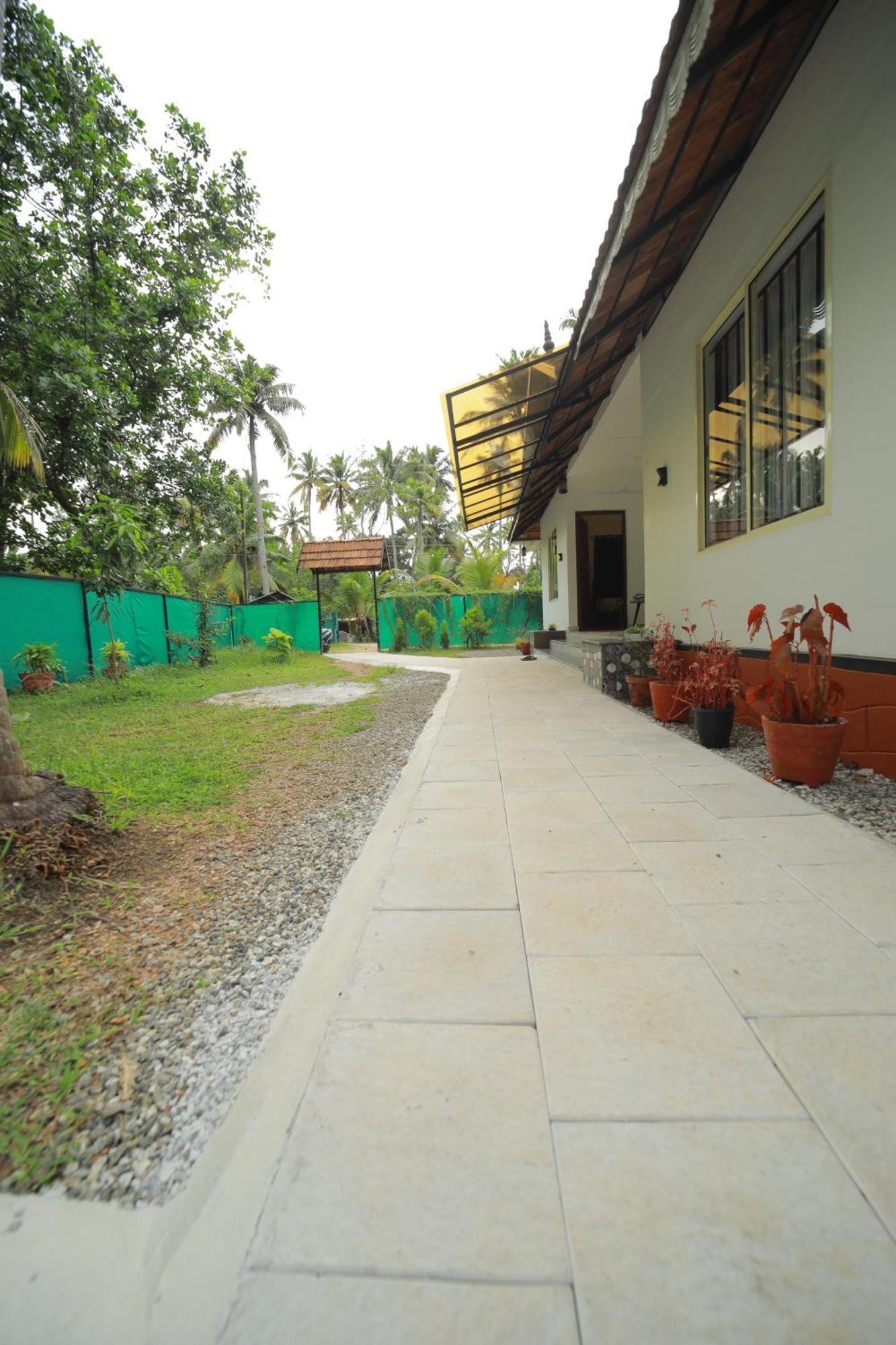 Prakruthi Residency Munroeisland Apartment Mundrothuruth Luaran gambar